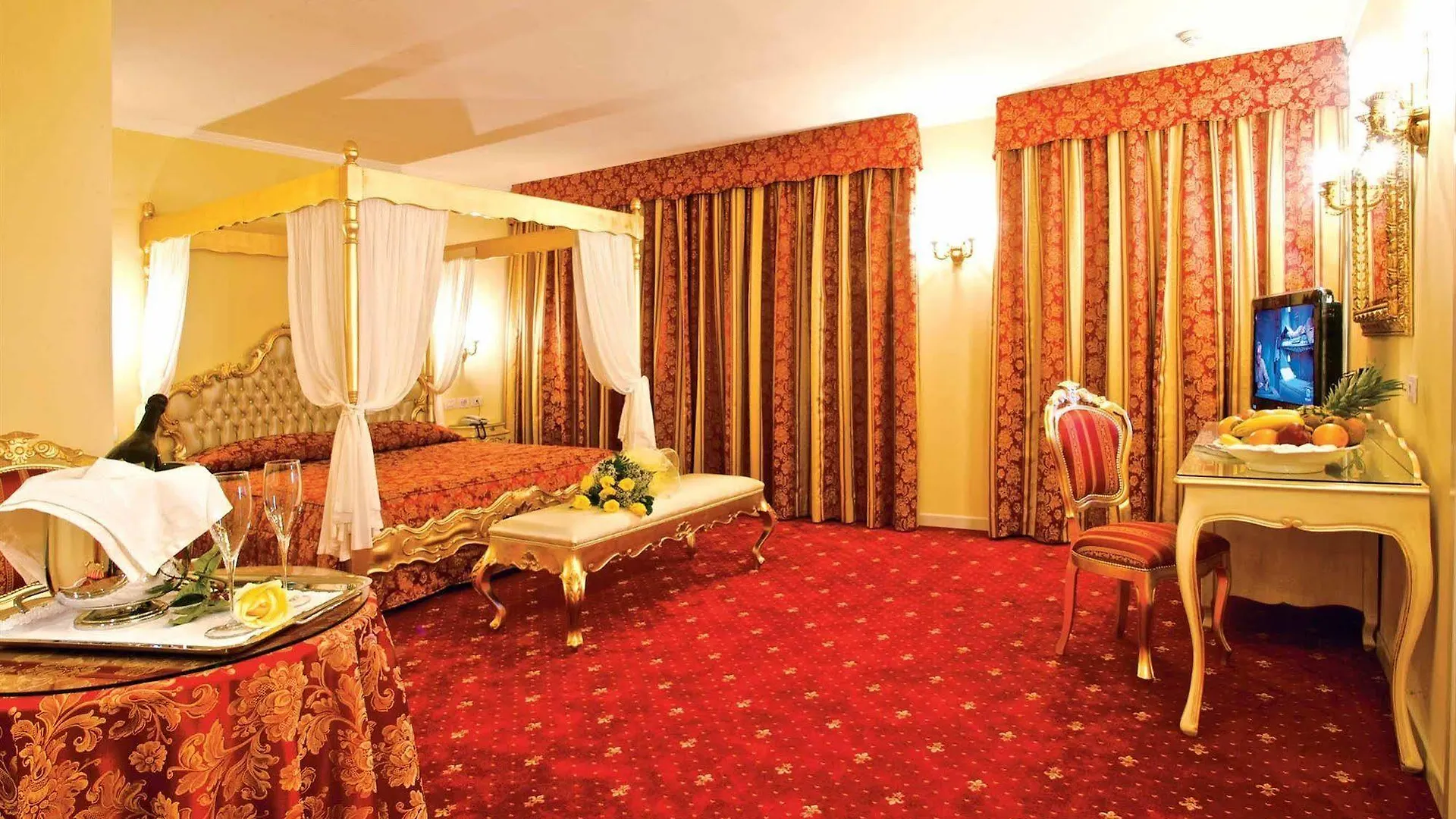 Hotel Motel Gold Calcinate